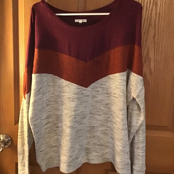 Maurice's Sweater - Picture 1 of 2